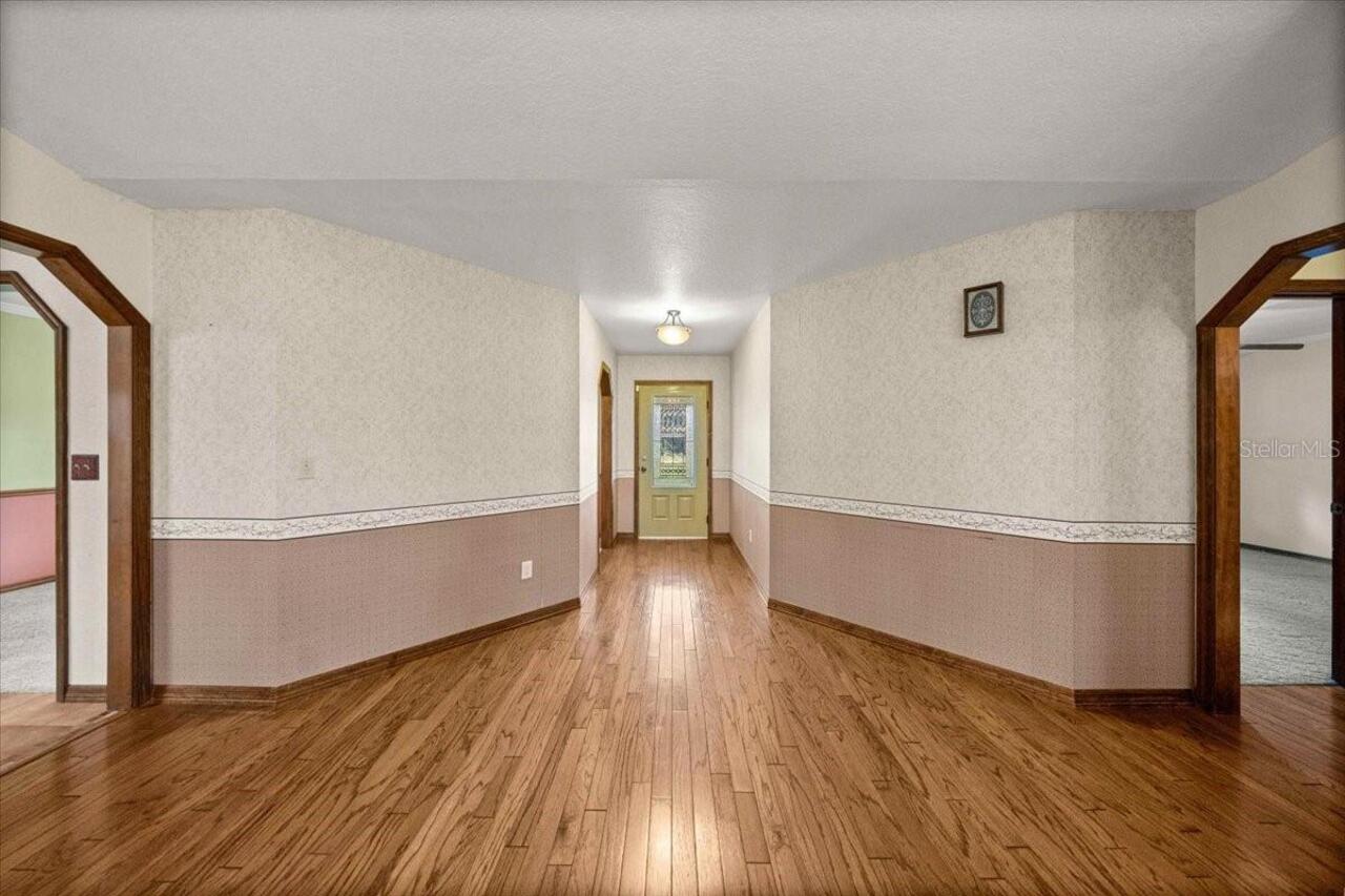 Listing Photo 14