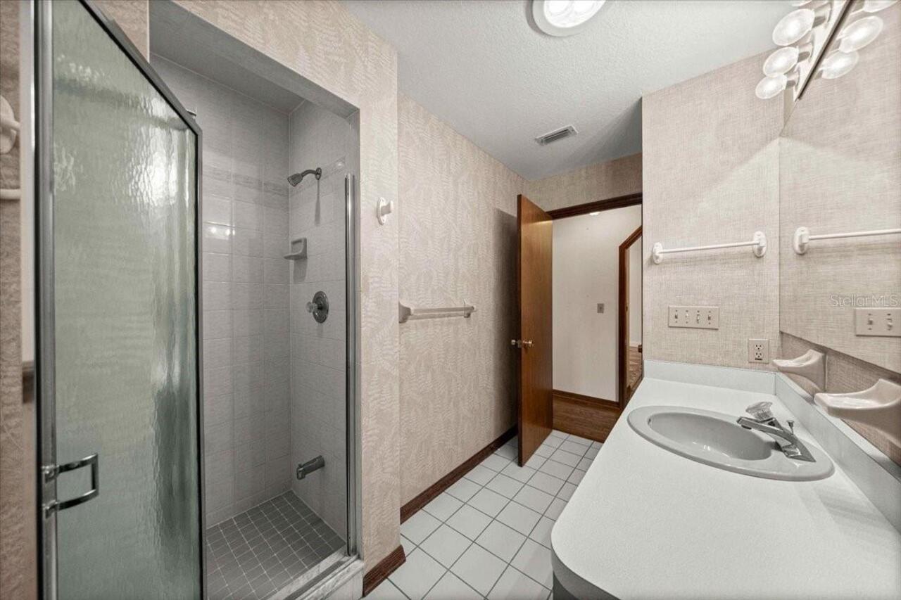 Listing Photo 33