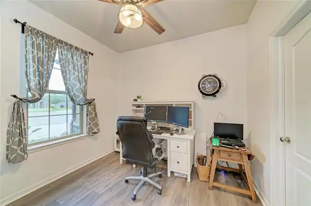 Listing Photo 25