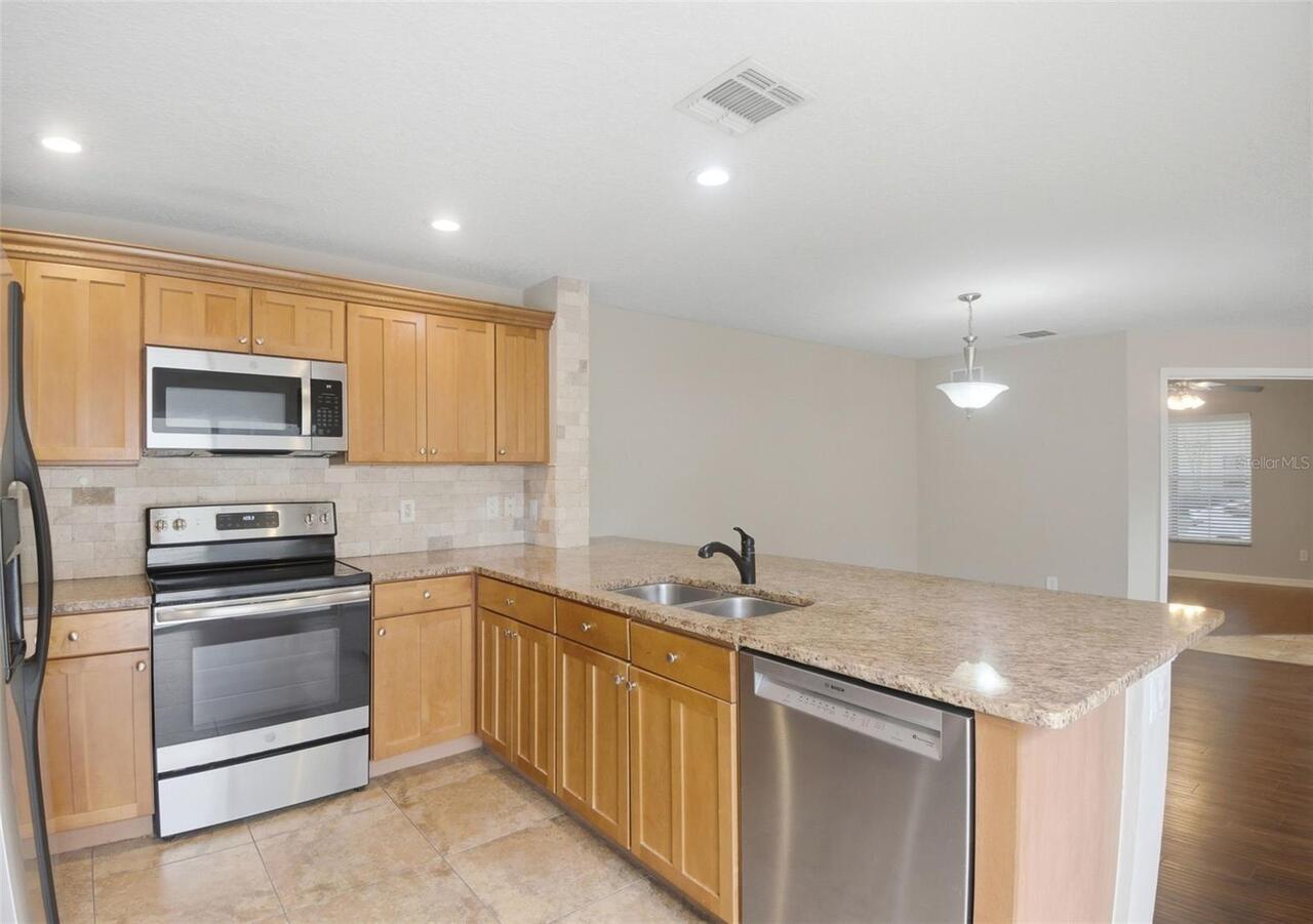 Listing Photo 9