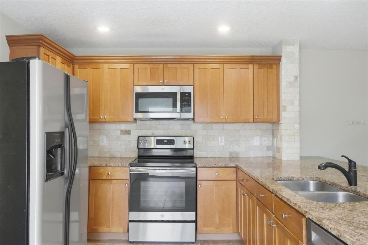 Listing Photo 11