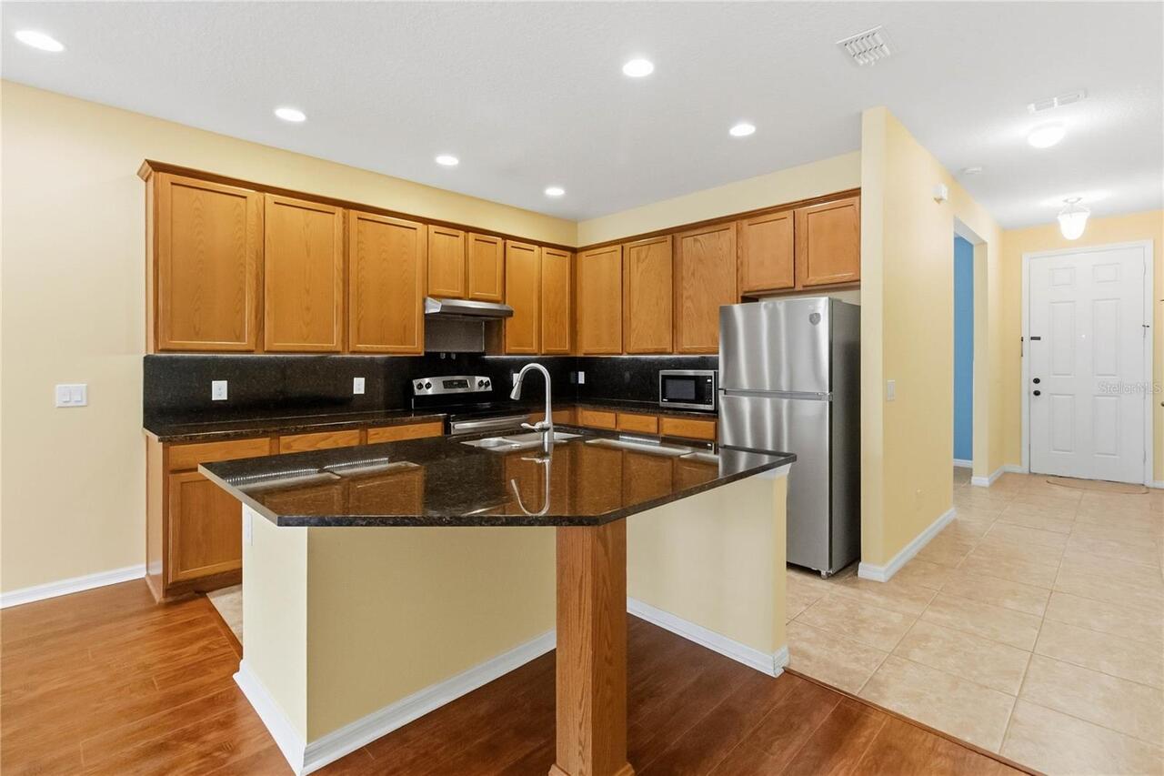Listing Photo 8