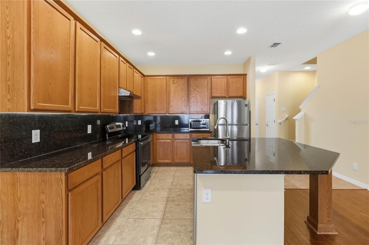 Listing Photo 10
