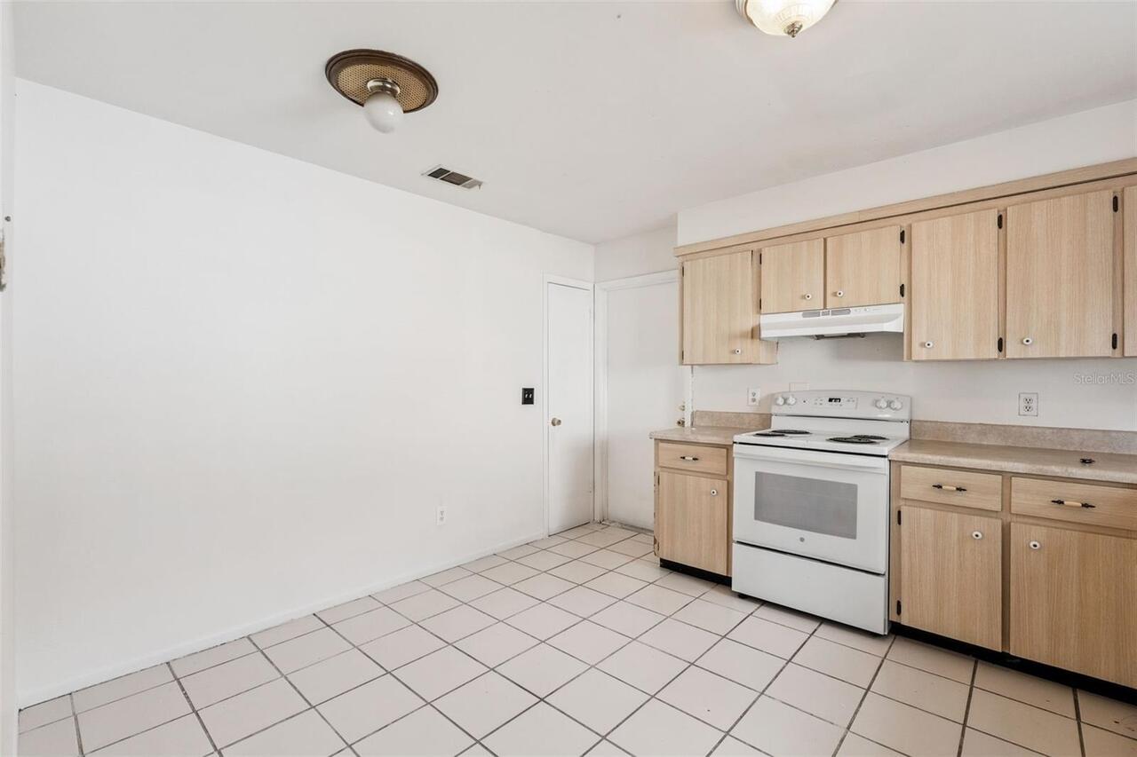 Listing Photo 14