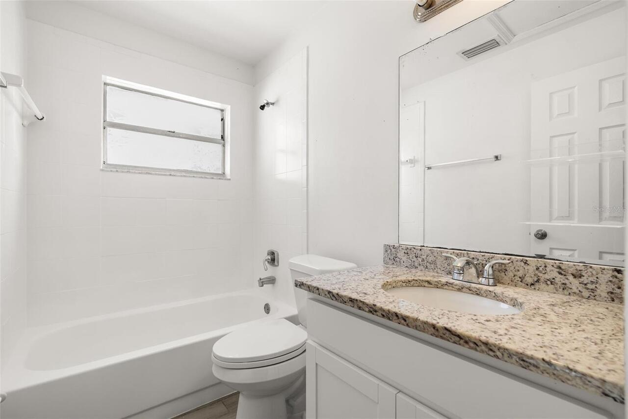Listing Photo 14