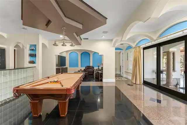Listing Photo 10