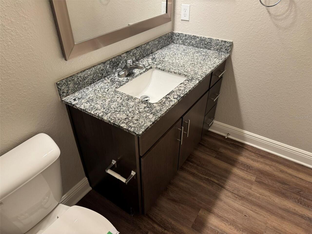 Listing Photo 9
