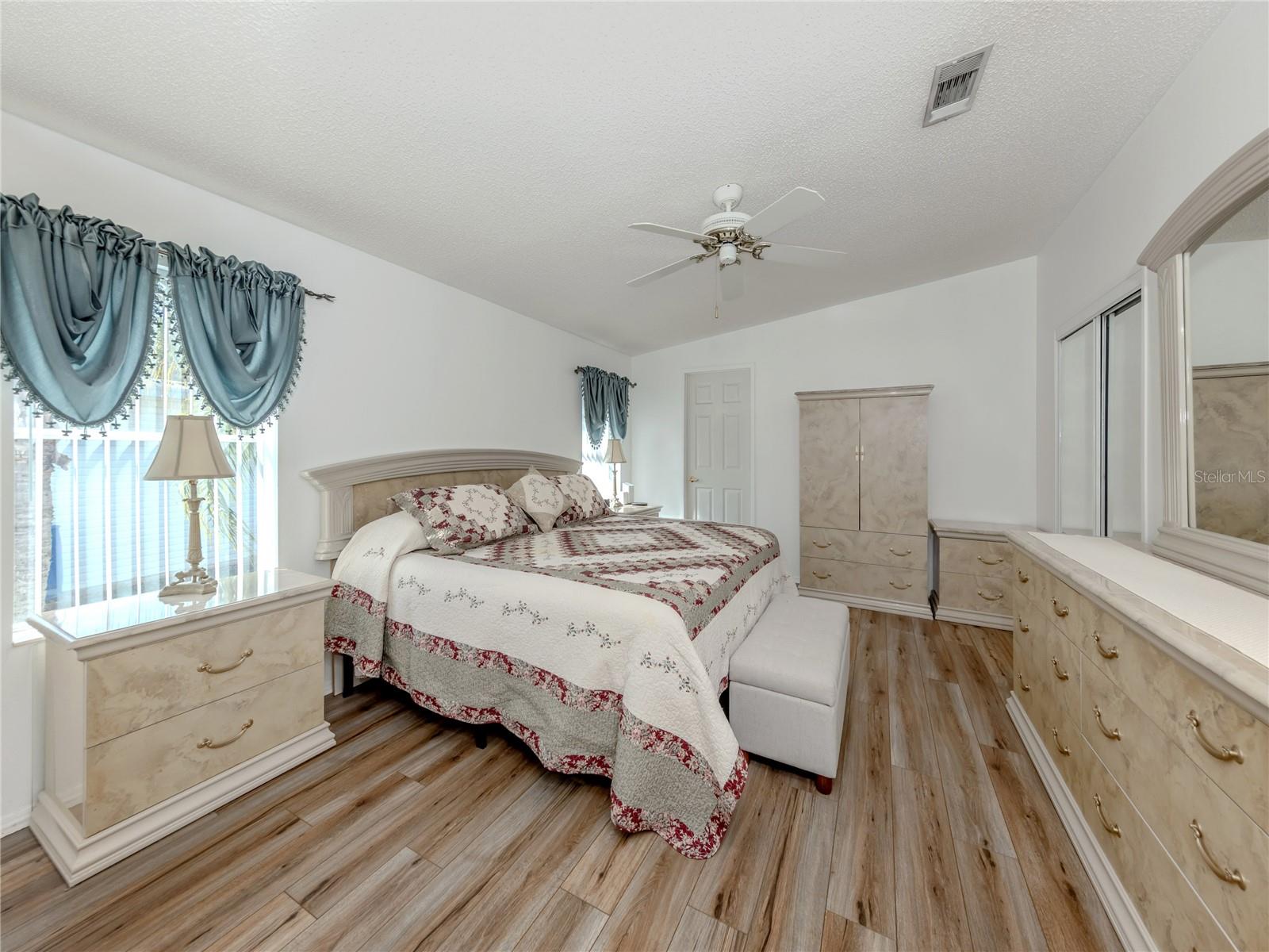Listing Photo 22