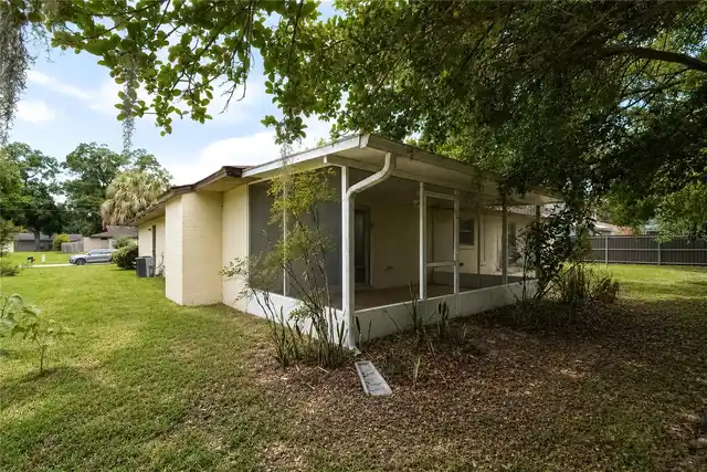 Listing Photo 8