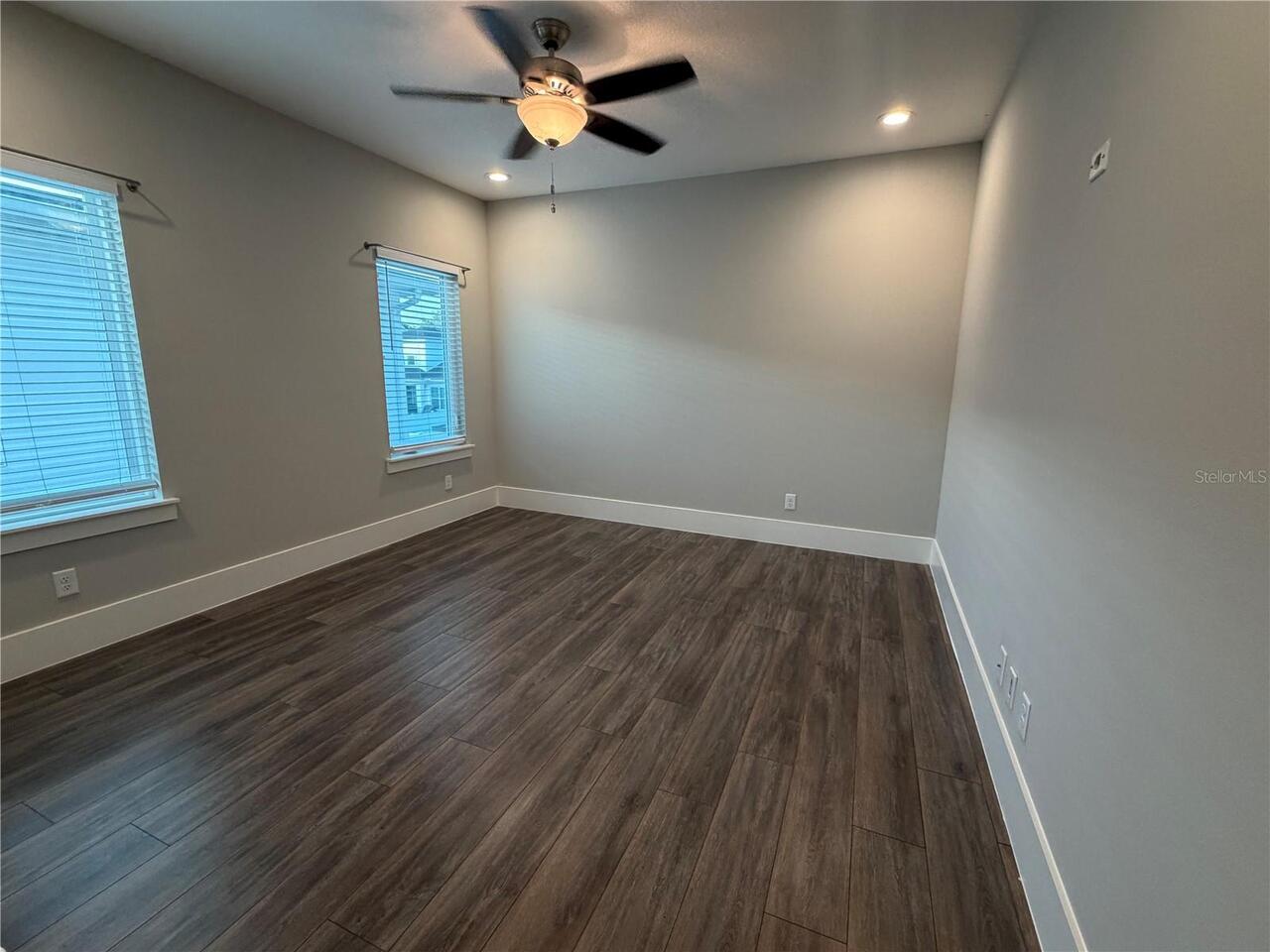 Listing Photo 12