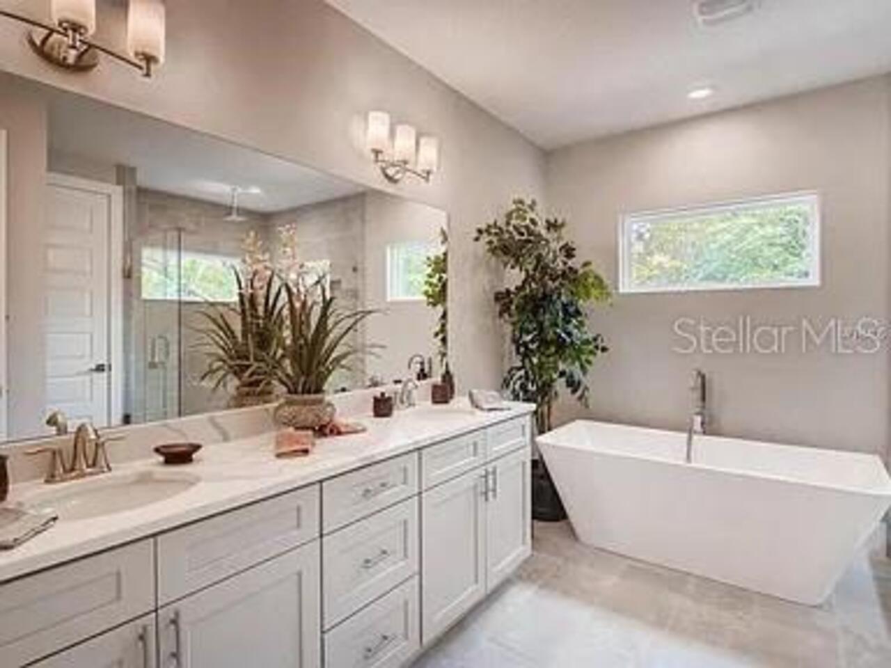 Listing Photo 11
