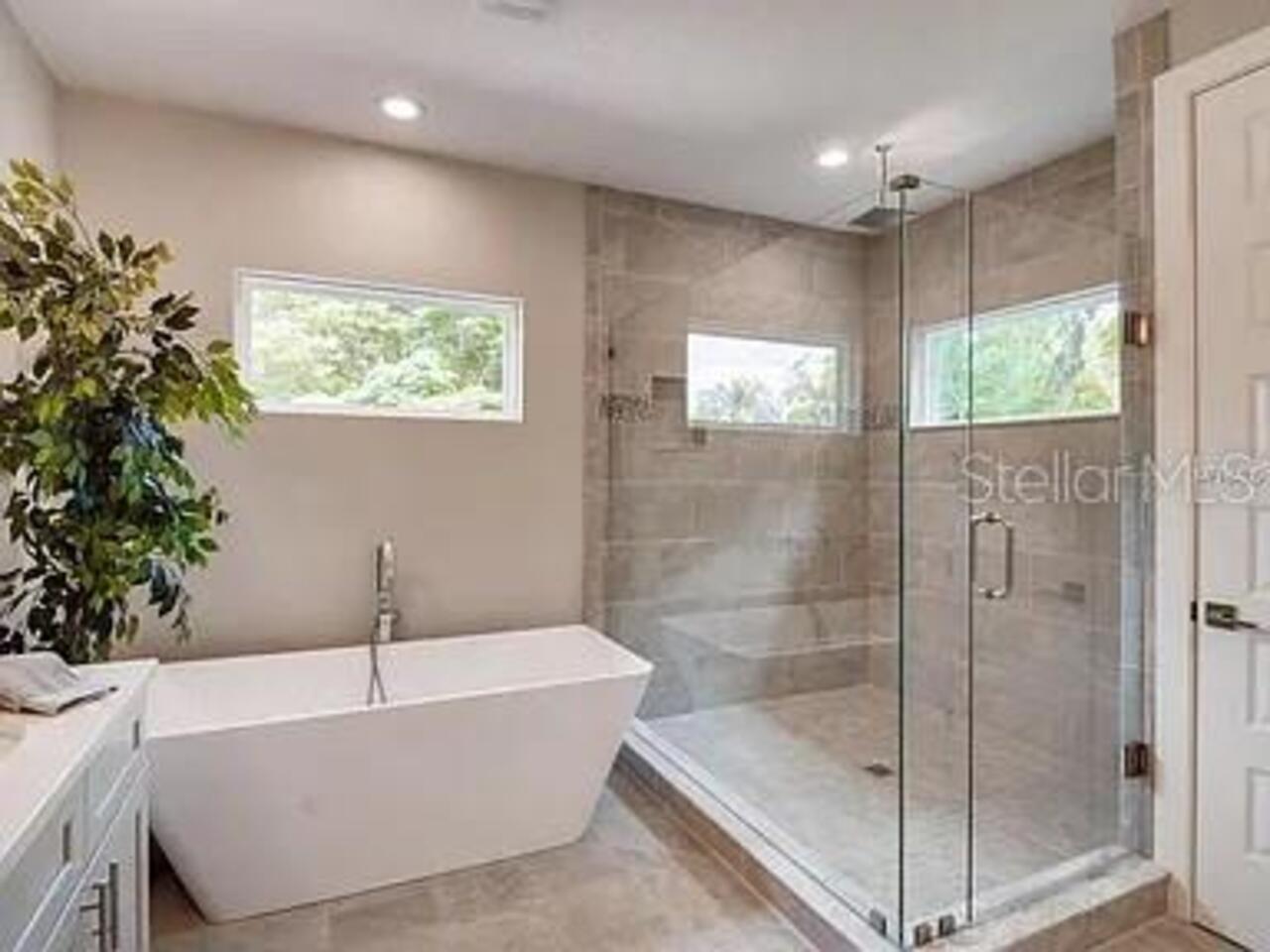 Listing Photo 12