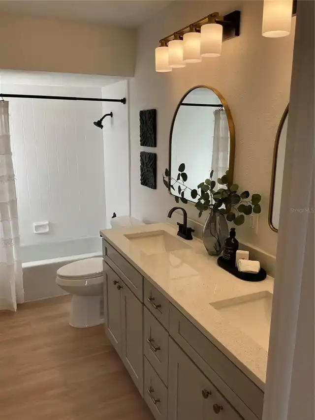 Listing Photo 11