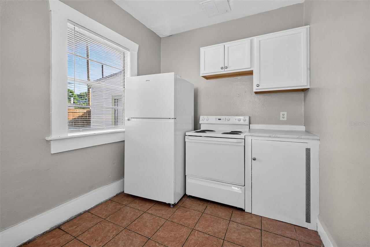 Listing Photo 10