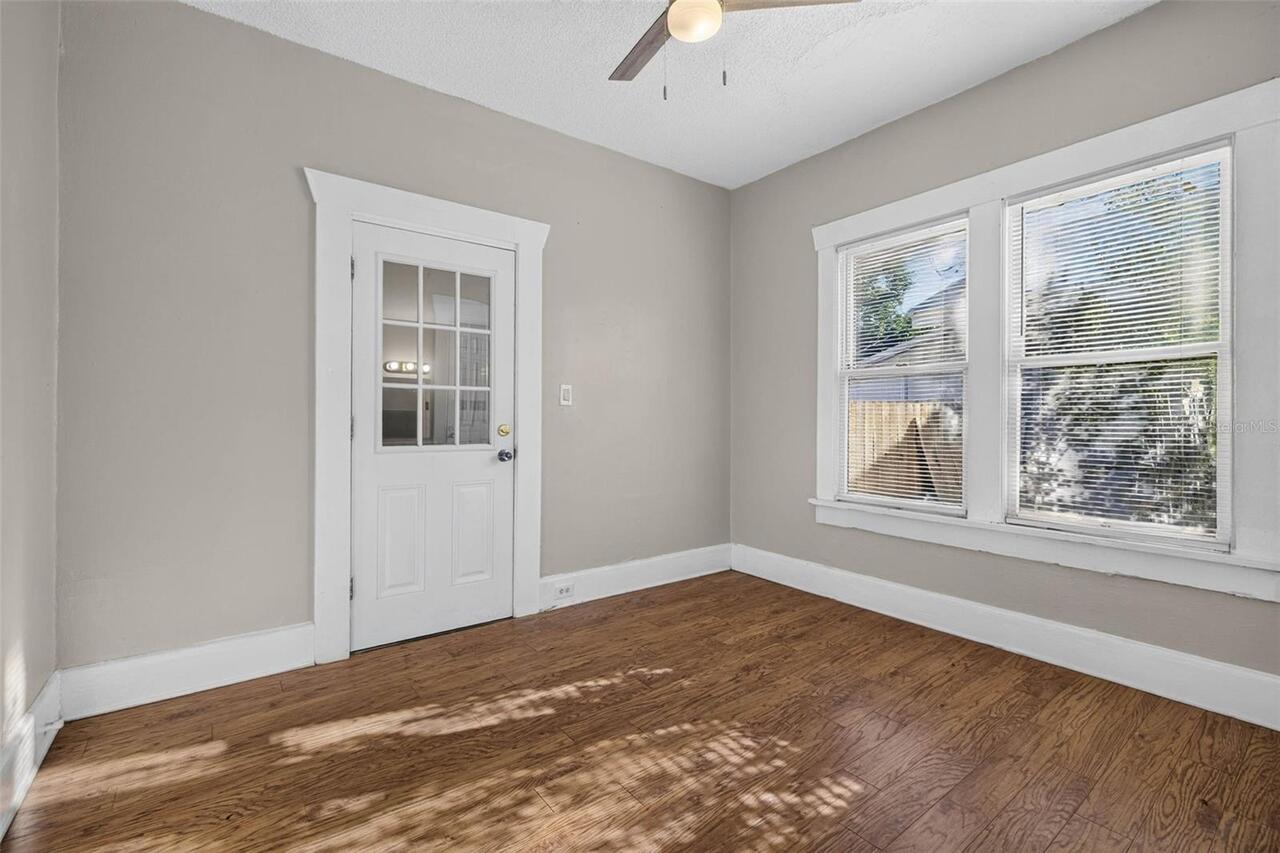 Listing Photo 14