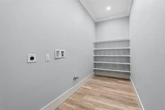 Listing Photo 17