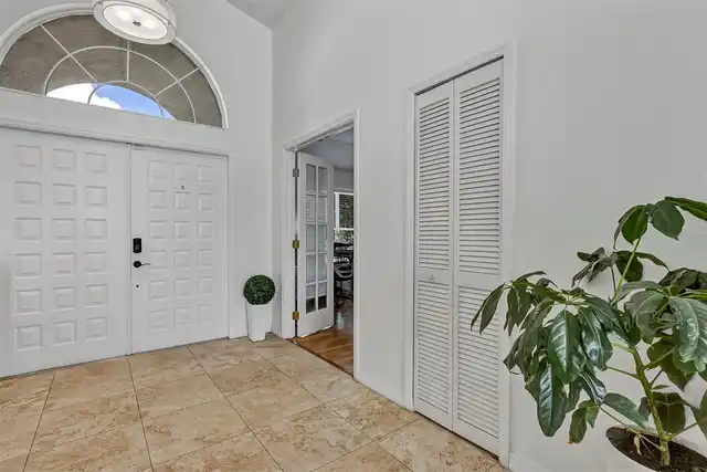 Listing Photo 11