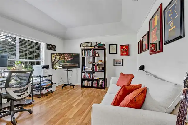 Listing Photo 15