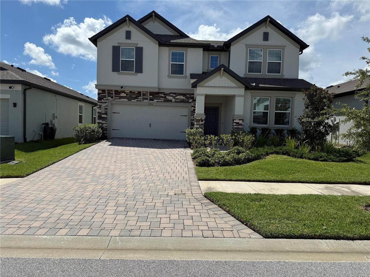 Listing Photo 1