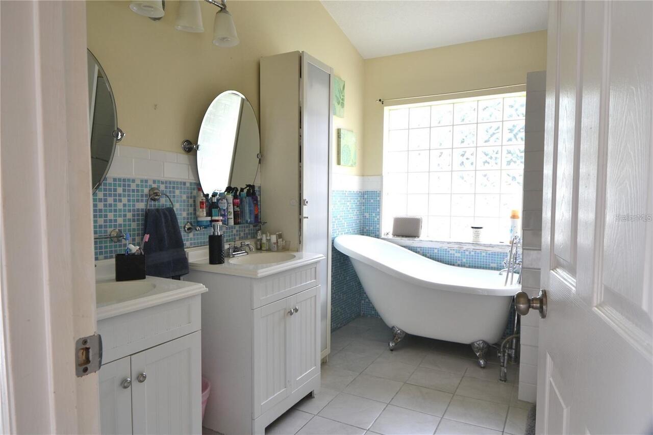 Listing Photo 18
