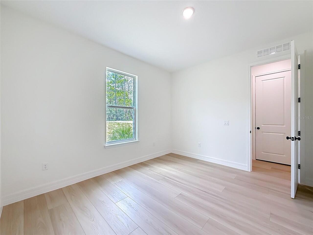 Listing Photo 43
