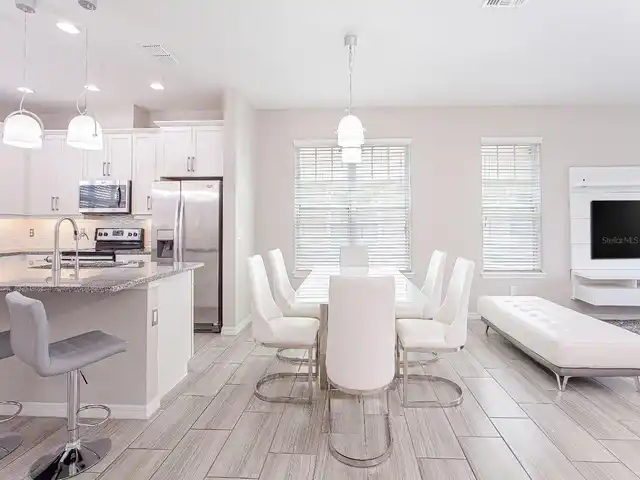 Listing Photo 10