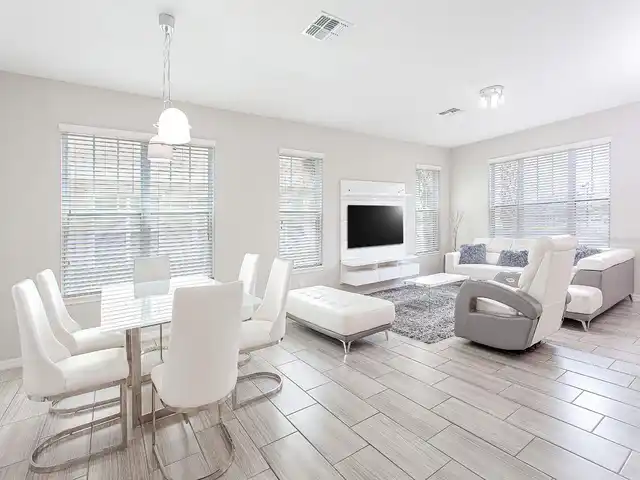 Listing Photo 12