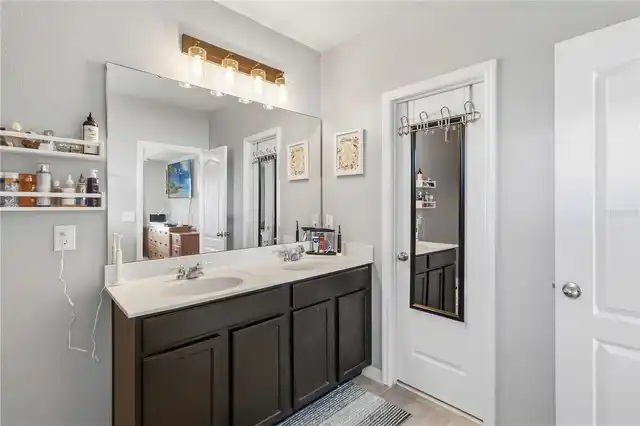 Listing Photo 22