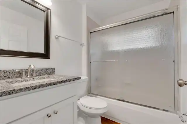 Listing Photo 16