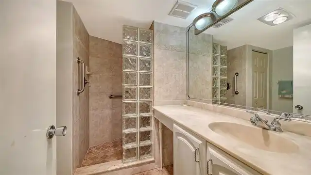 Listing Photo 22