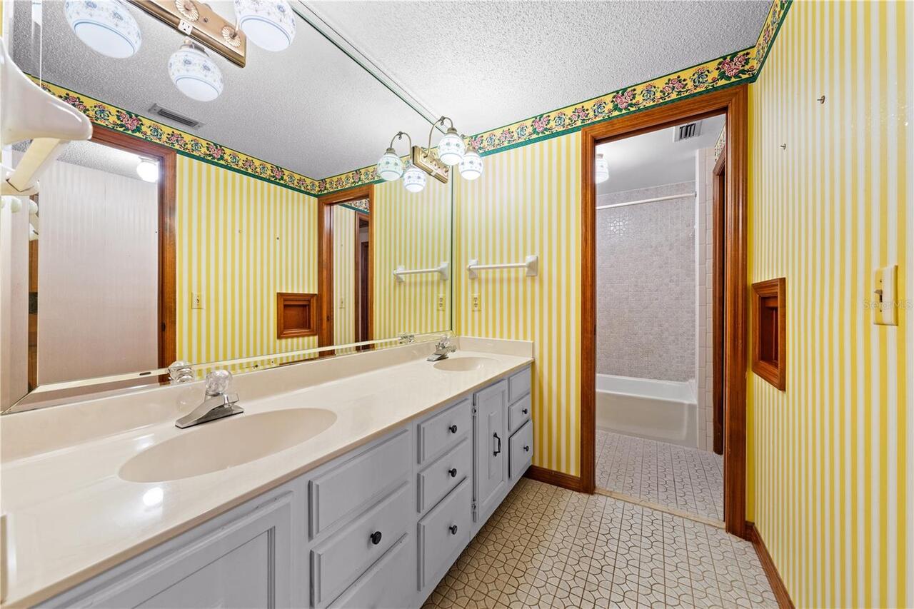 Listing Photo 44