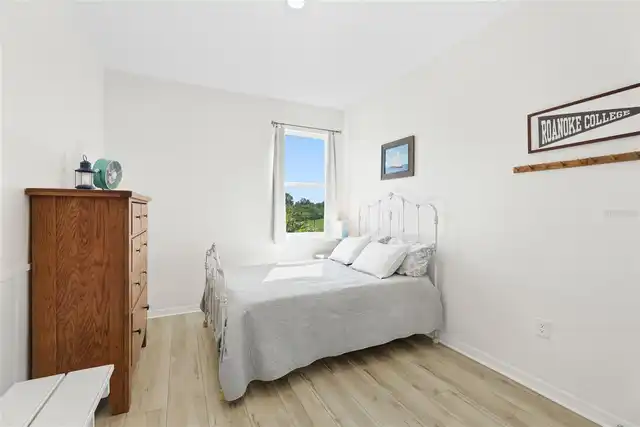 Listing Photo 15