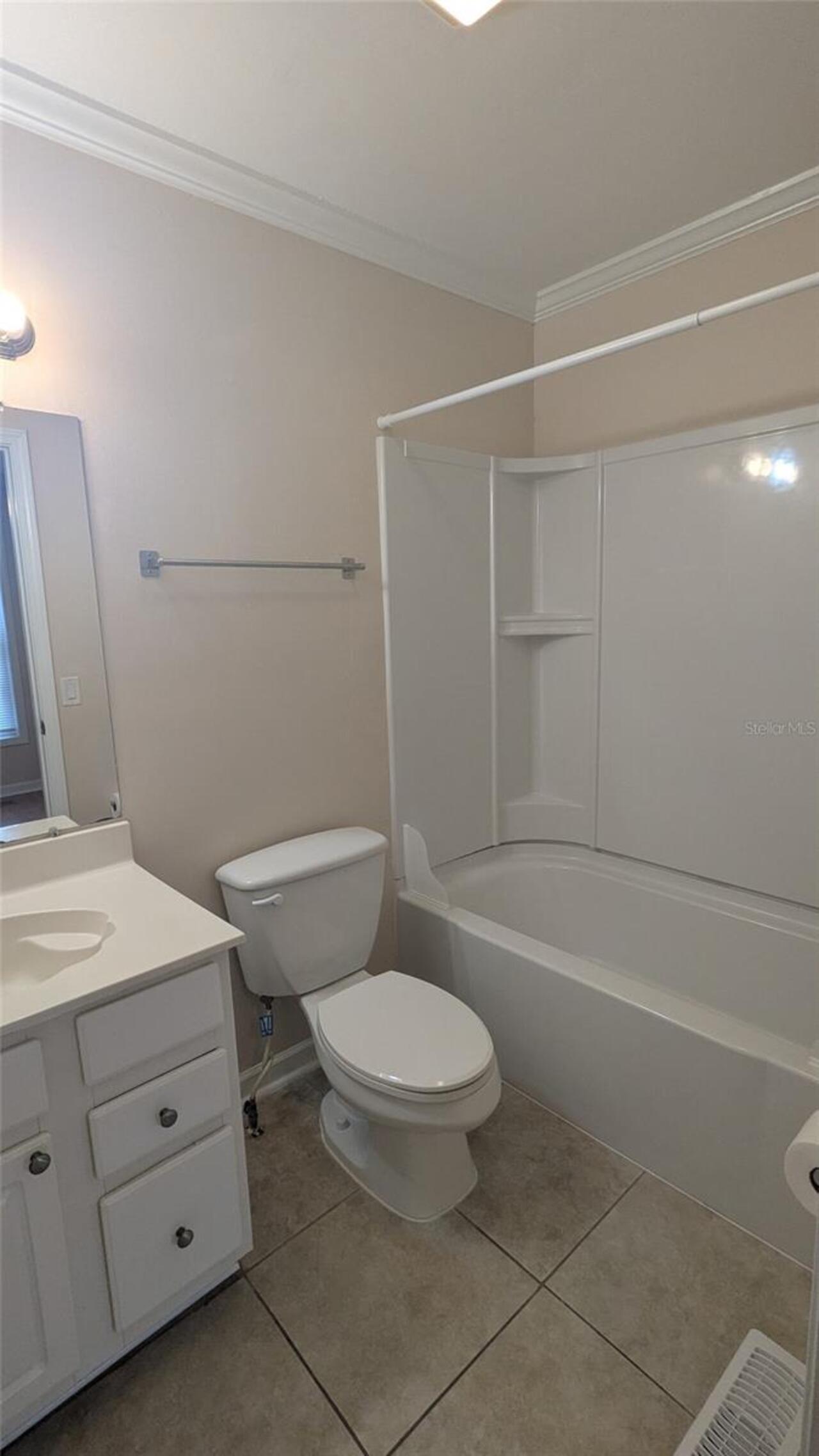 Listing Photo 14