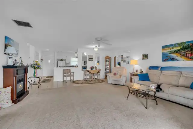 Listing Photo 10