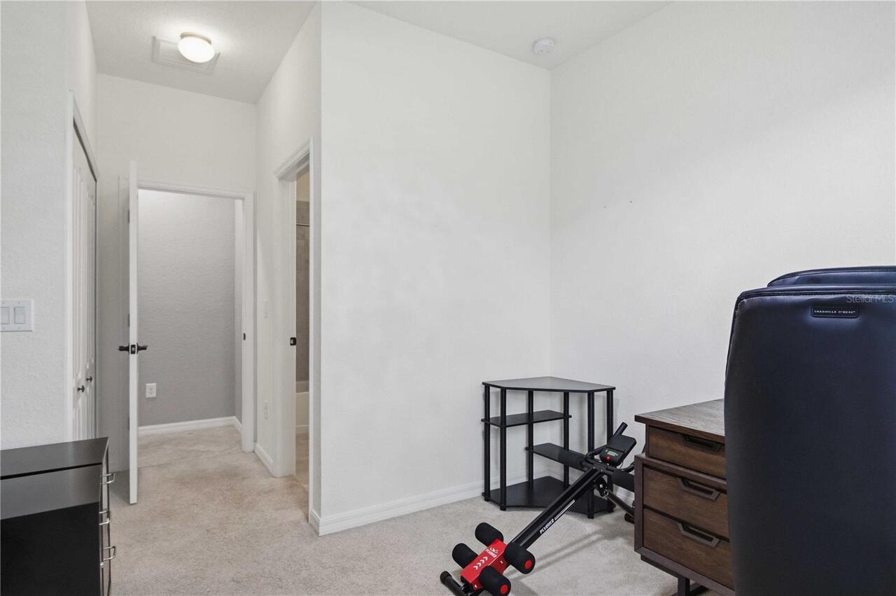 Listing Photo 9