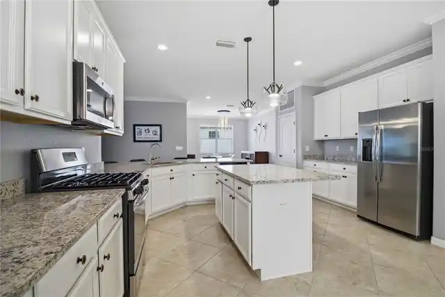 Listing Photo 11
