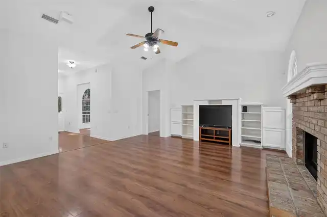 Listing Photo 13