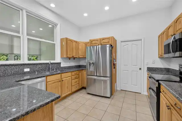 Listing Photo 18
