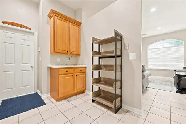 Listing Photo 14