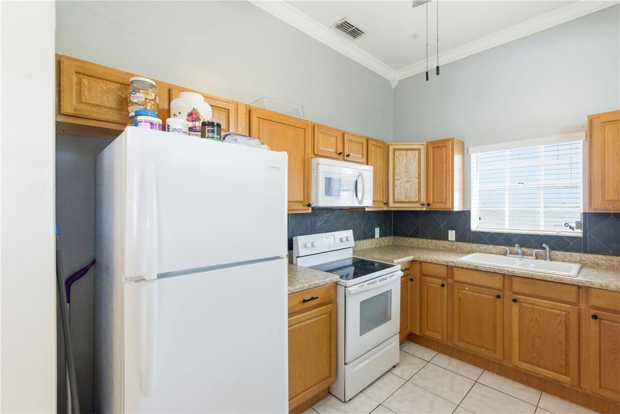Listing Photo 10