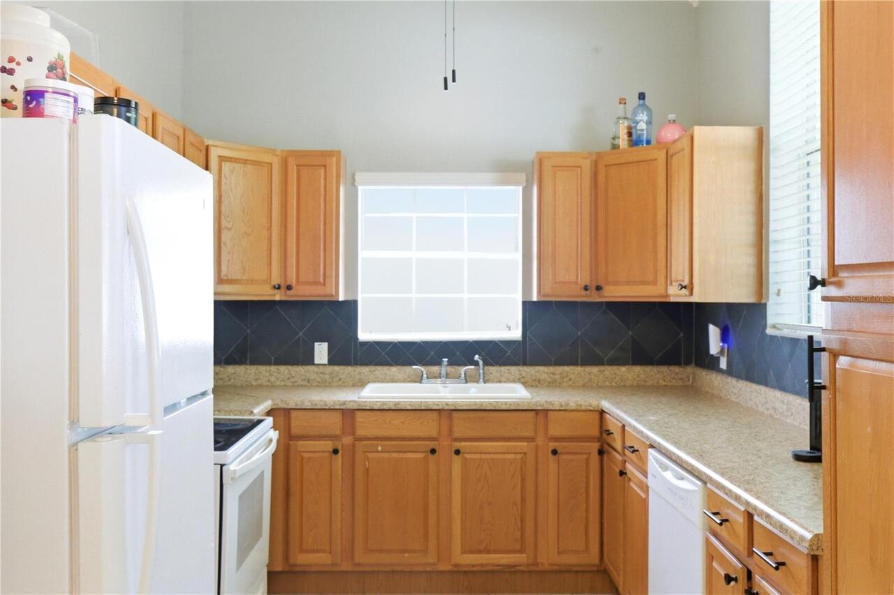 Listing Photo 12