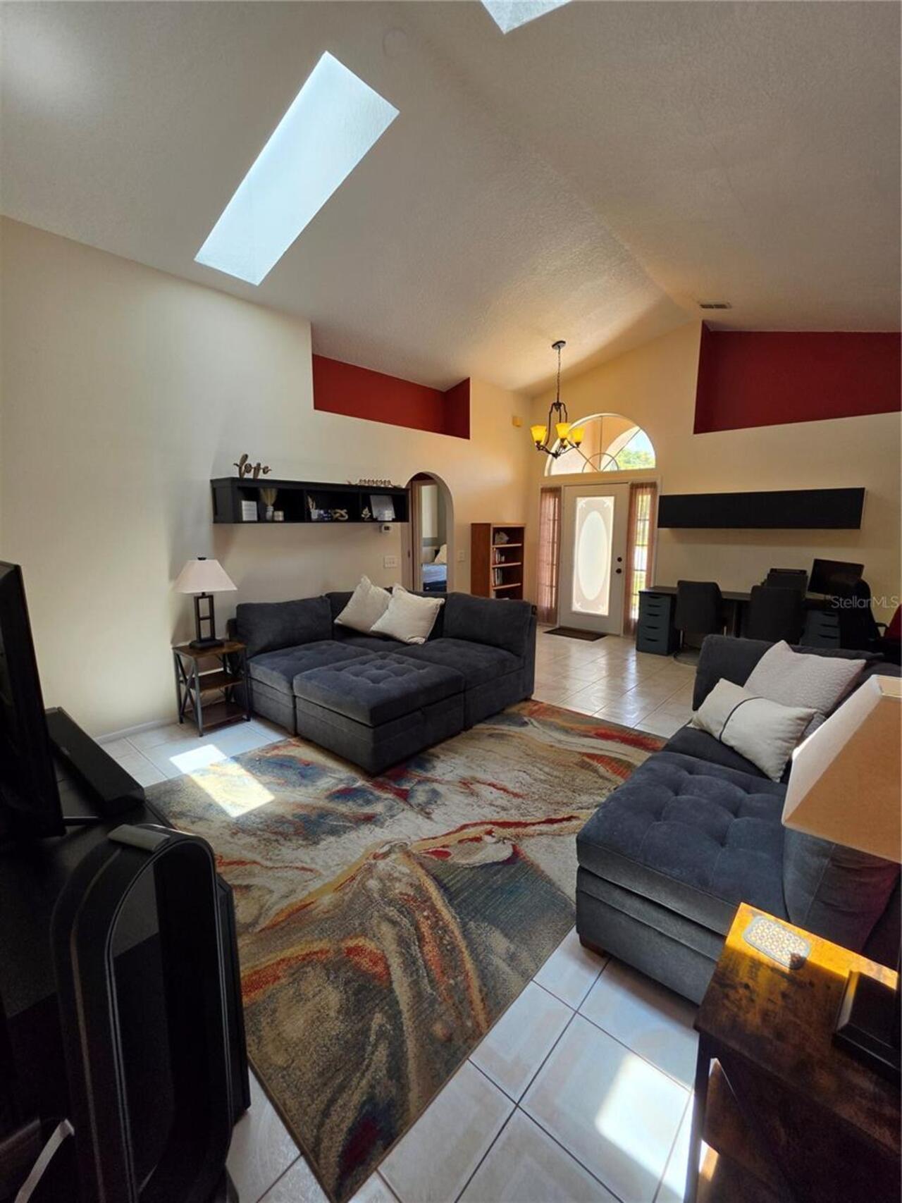 Listing Photo 8