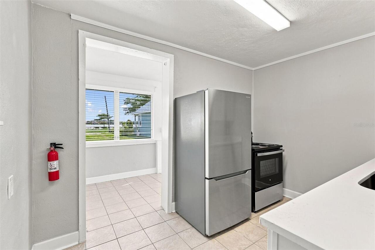 Listing Photo 12