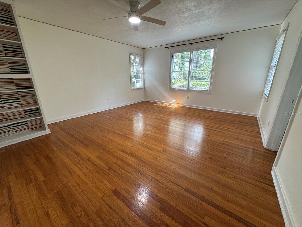 Listing Photo 12