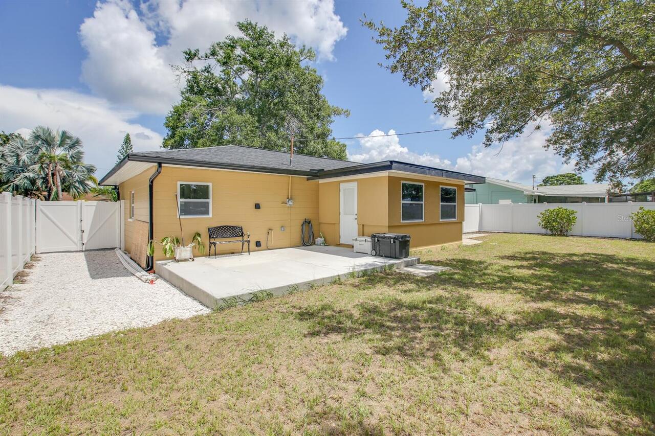 Listing Photo 10