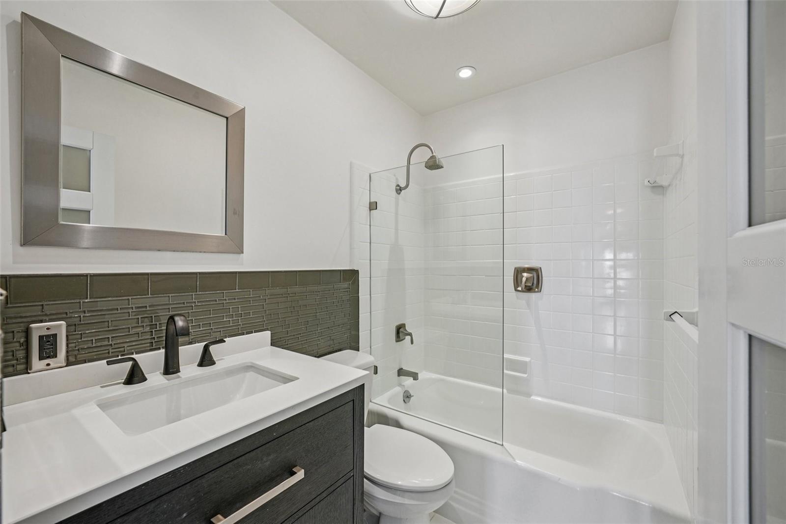 Listing Photo 25