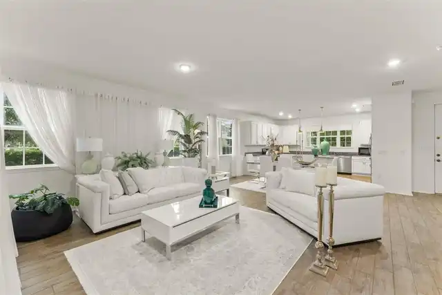 Listing Photo 10