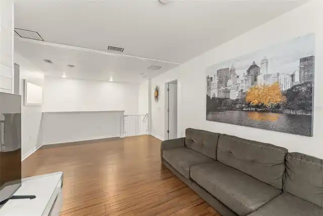Listing Photo 23