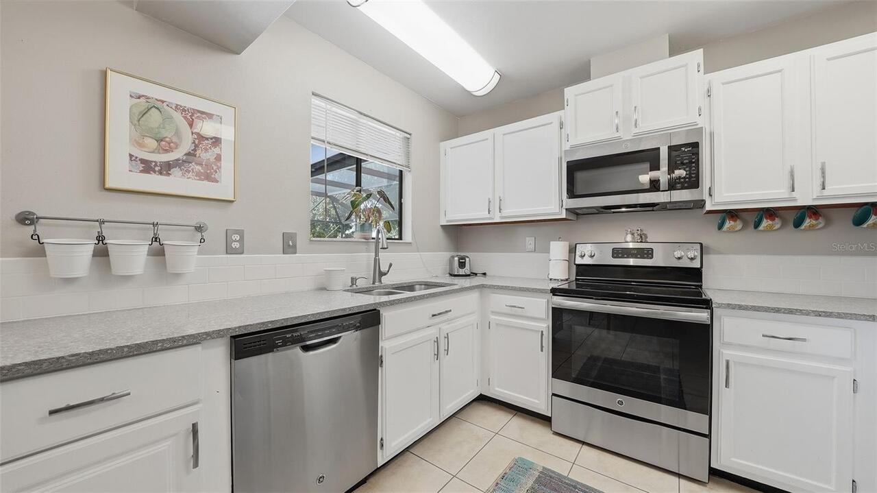 Listing Photo 12