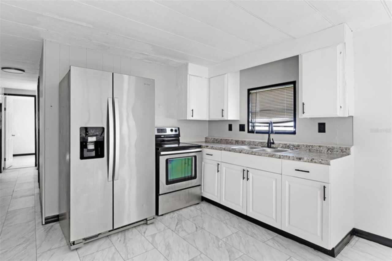 Listing Photo 9